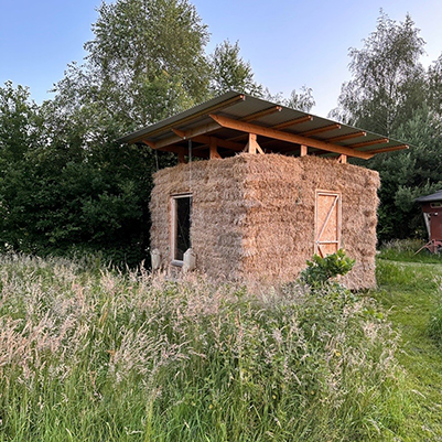 Sfeerfoto 1 Natuurhut strohuisje